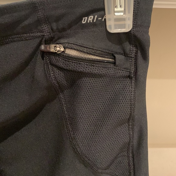 Bundle of 2 Nike dri-fit running capris size L - Picture 4 of 6